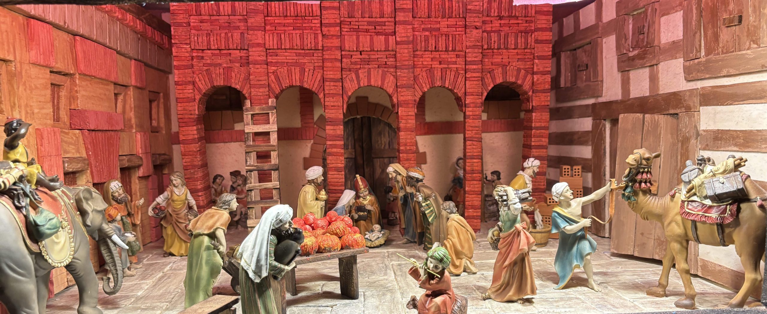 43 CON LOS REYES EN EL MERCADO