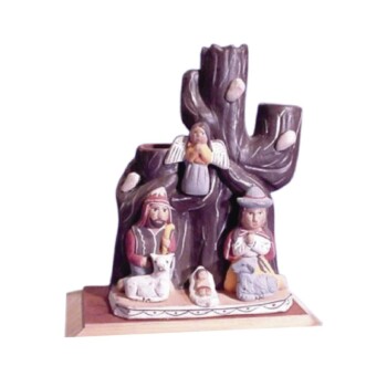Belén ante árbol tres velones
