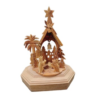 Nacimiento ante portal