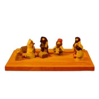 Nacimiento con Reyes y pastor
