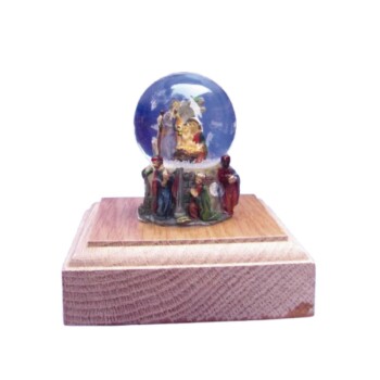 Nacimiento en bola cristal