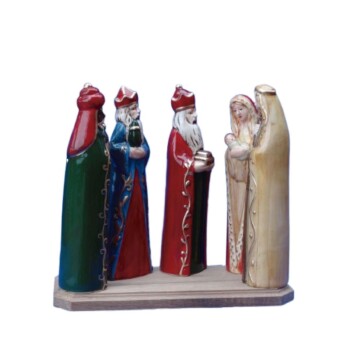Nacimiento de figuras altas