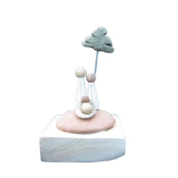 Minimisterio con árbol