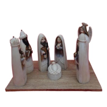 Nacimiento con capas crema